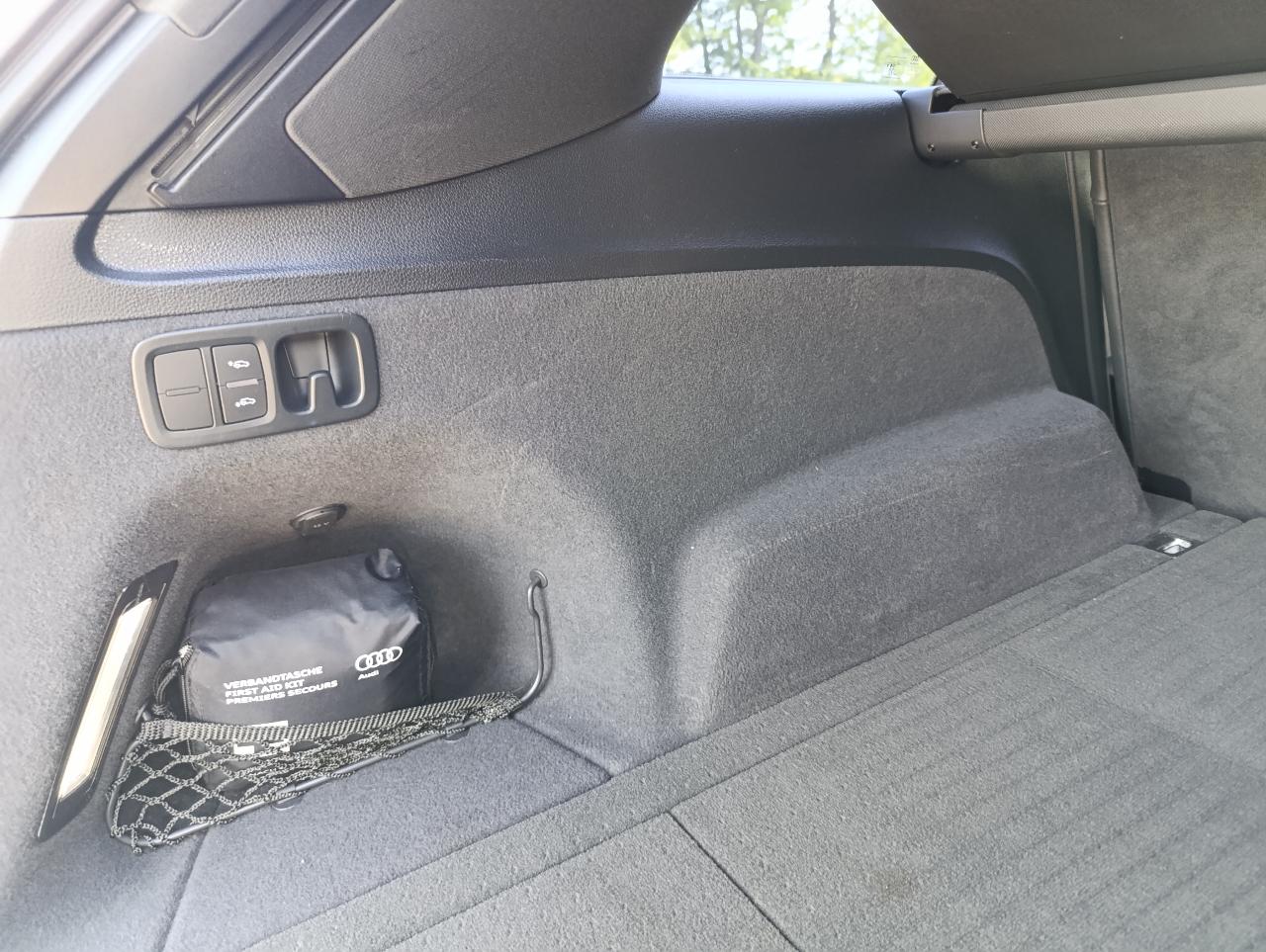 Audi Q7 - фото 47