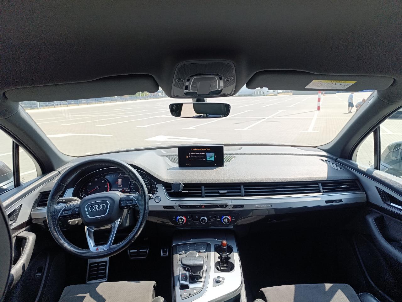 Audi Q7 - фото 38