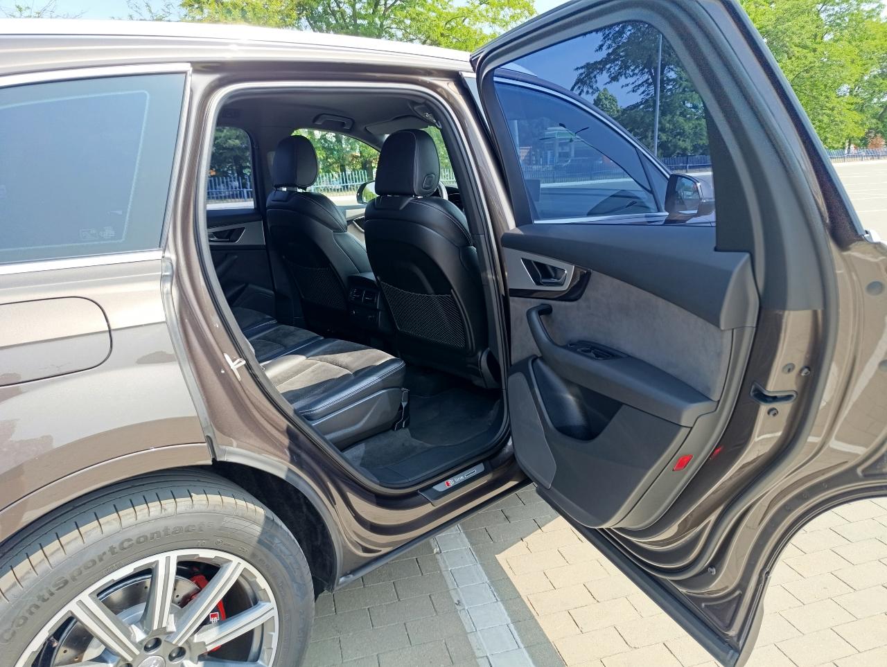 Audi Q7 - фото 37