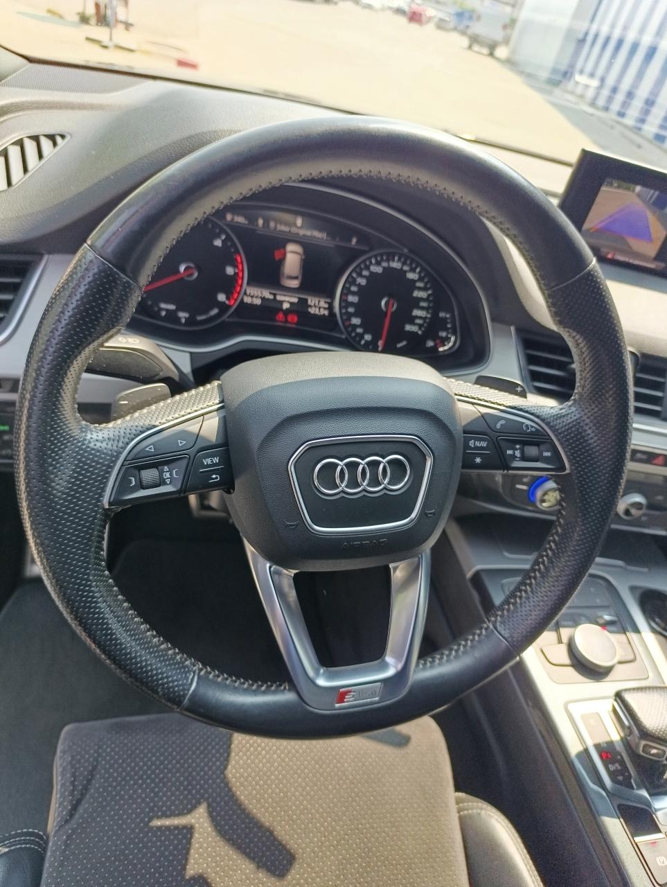 Audi Q7 - фото 43