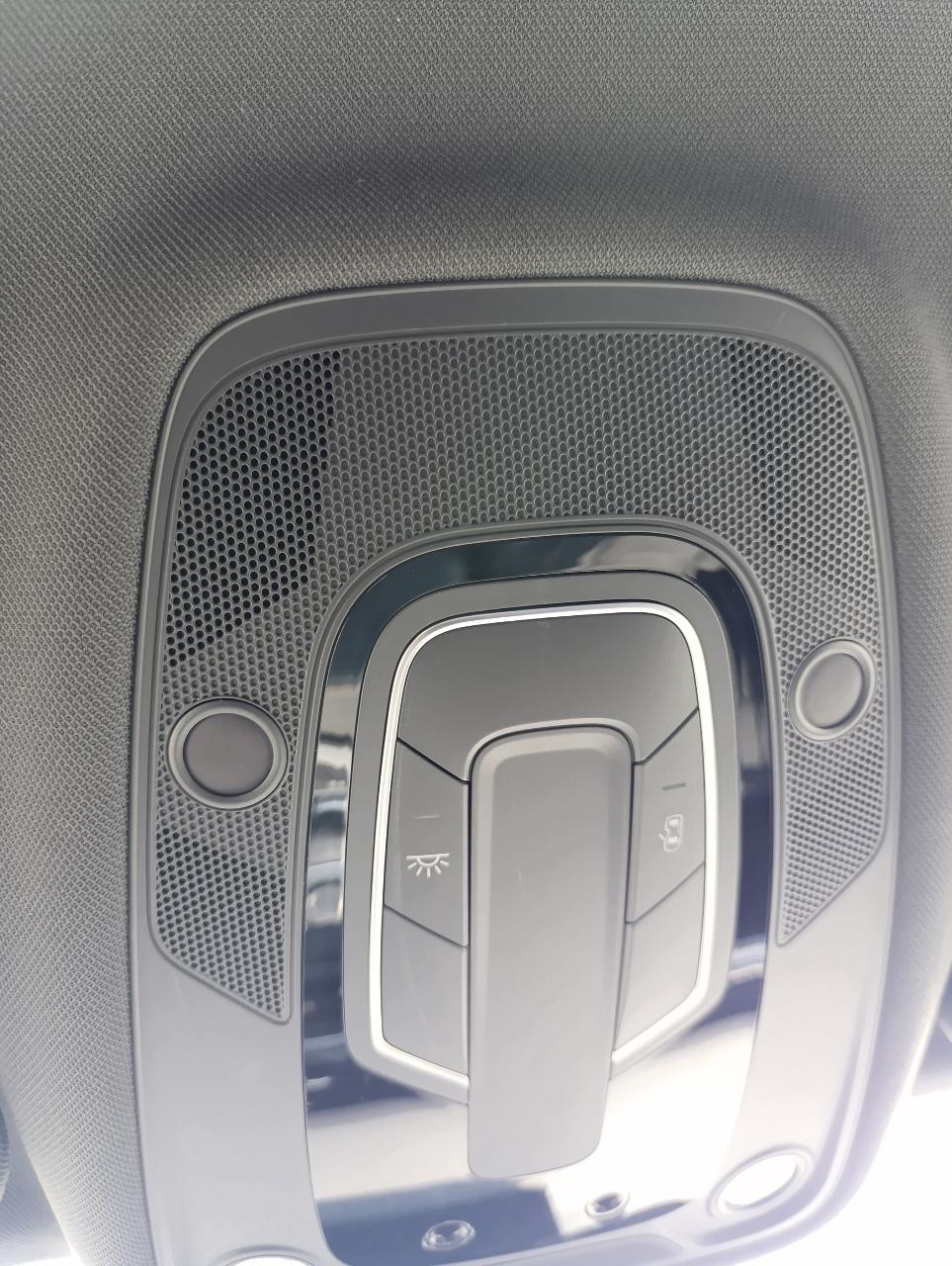 Audi Q7 - фото 50