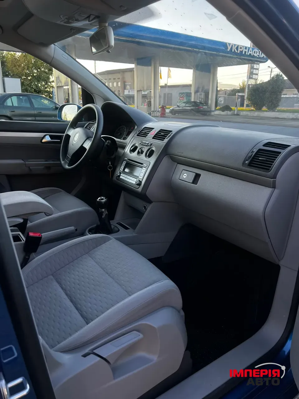 Volkswagen Touran - фото 6