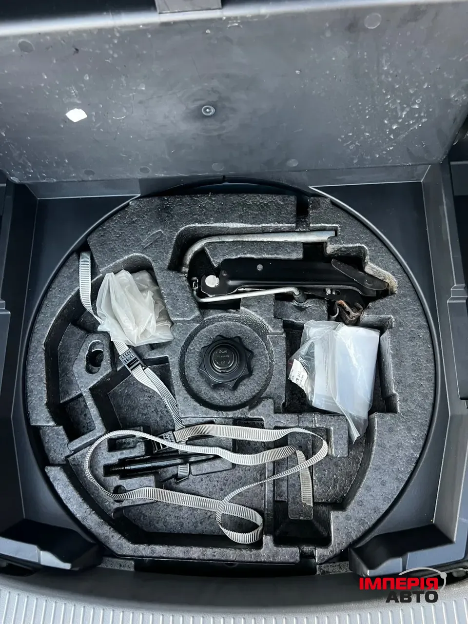 Volkswagen Touran - фото 13