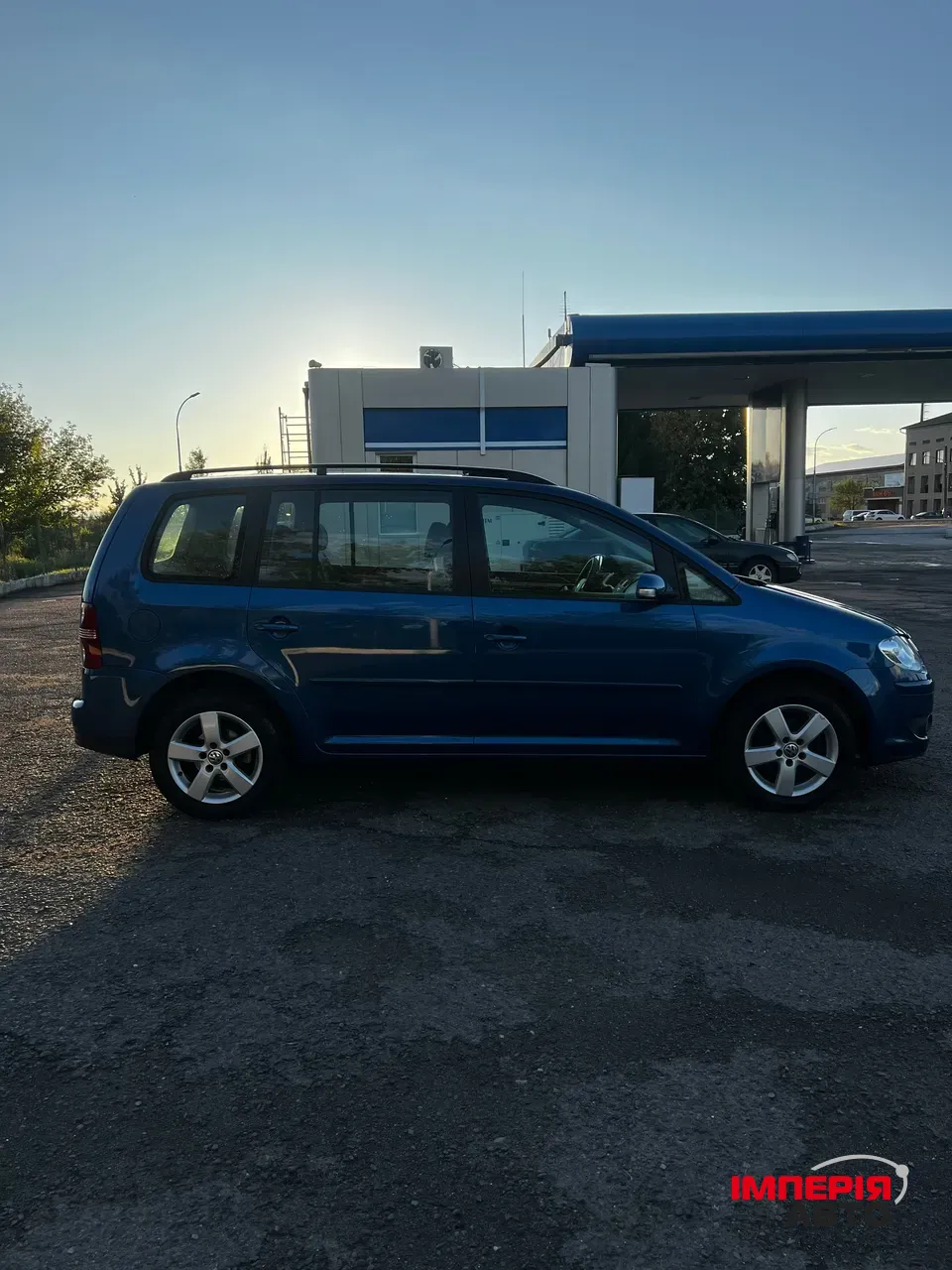 Volkswagen Touran - фото 4
