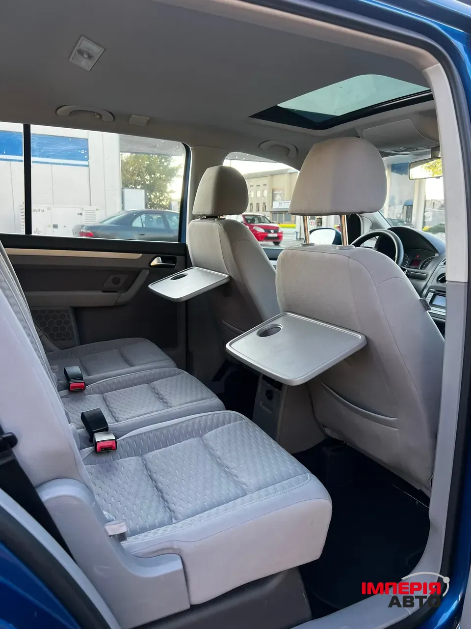 Volkswagen Touran - фото 8