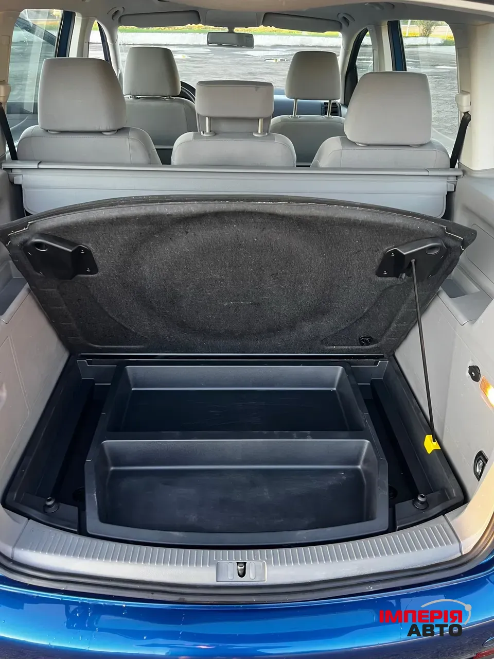 Volkswagen Touran - фото 12