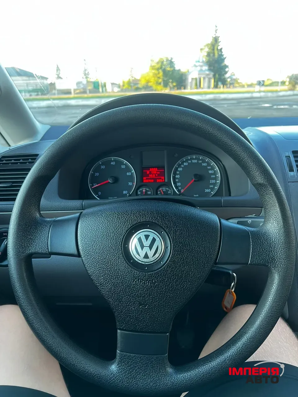 Volkswagen Touran - фото 10