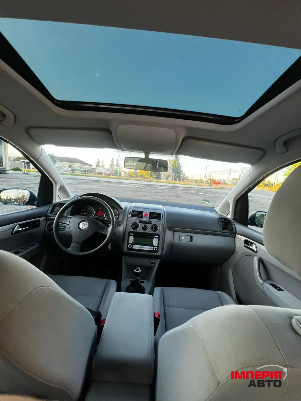 Volkswagen Touran - фото 7