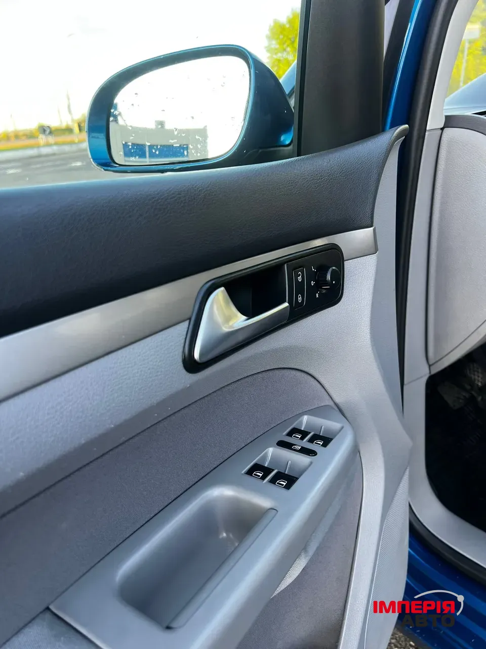 Volkswagen Touran - фото 9