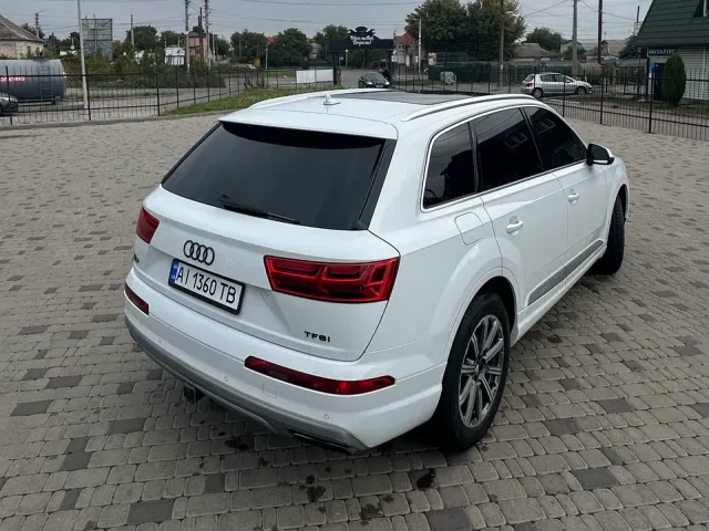 Audi Q7 - фото 4
