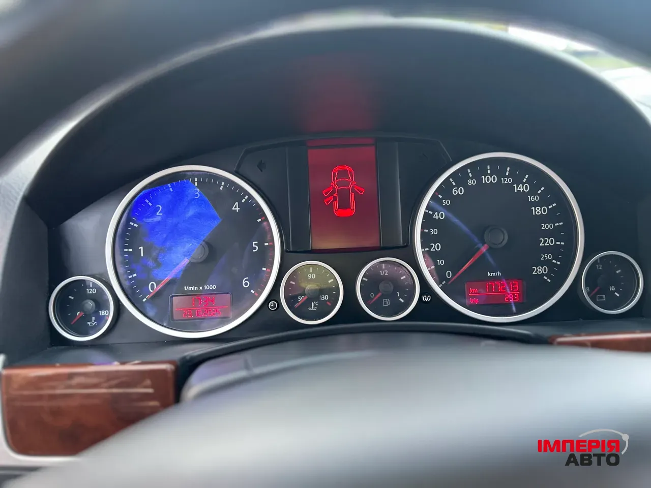 Volkswagen Touareg - фото 42