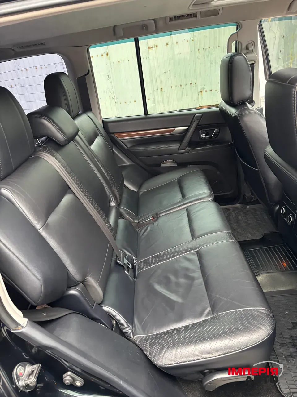 Mitsubishi Pajero - фото 8