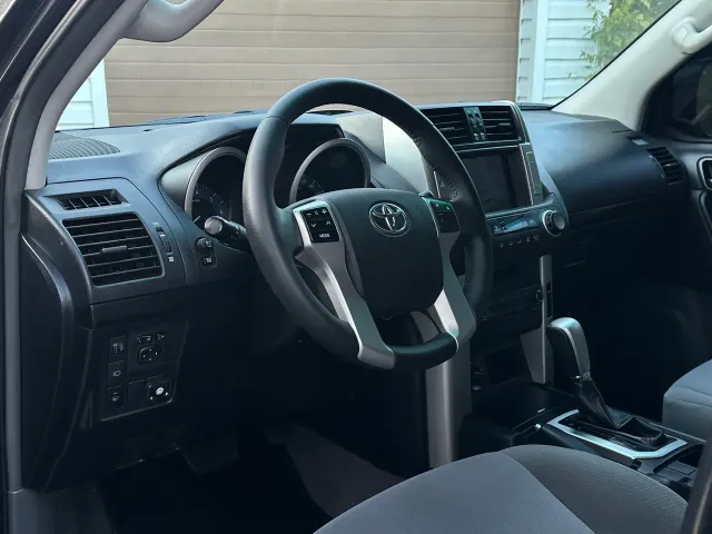 Toyota Land Cruiser Prado - фото 3