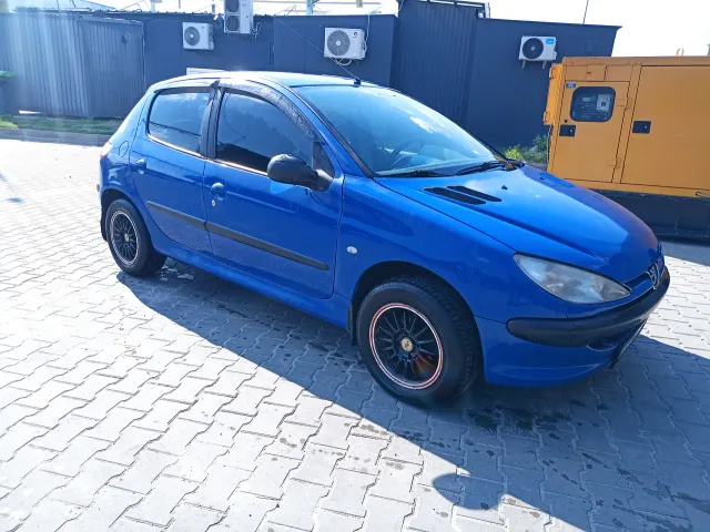 Peugeot 206 - фото 2