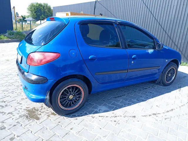 Peugeot 206 - фото 3