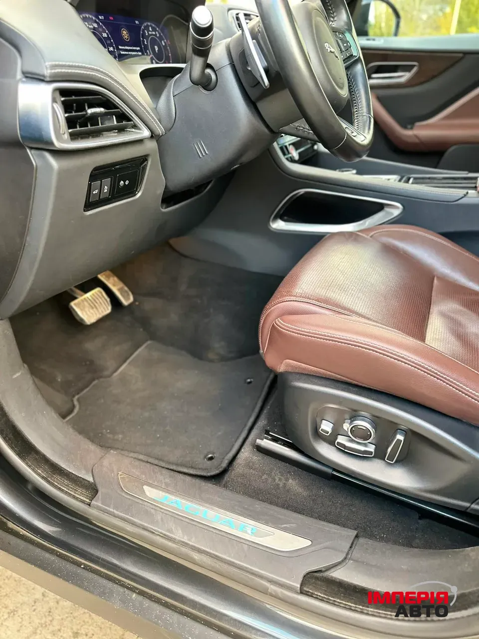 Jaguar F-Pace - фото 6