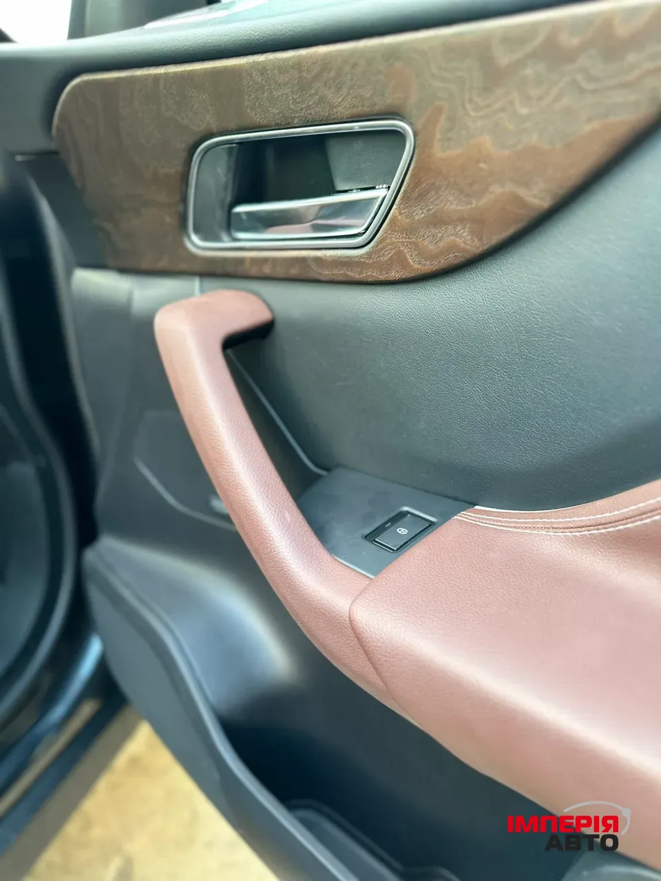 Jaguar F-Pace - фото 3