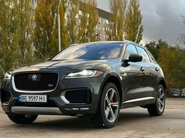 Jaguar F-Pace - фото 4