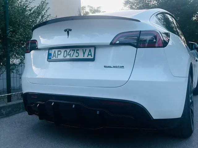 Tesla Model Y - фото 5