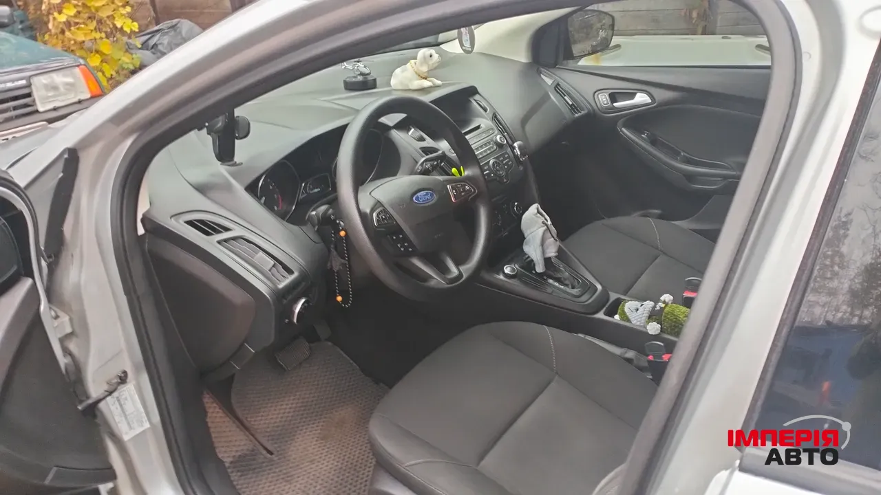 Ford Focus - фото 7