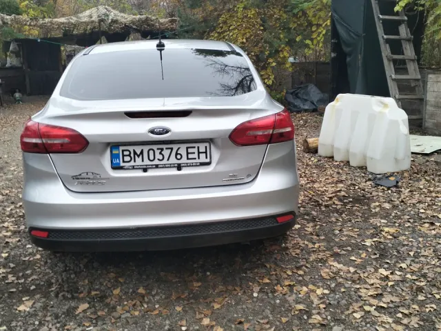 Ford Focus - фото 5