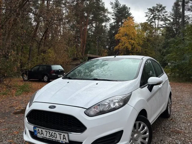 Ford Fiesta - фото 1