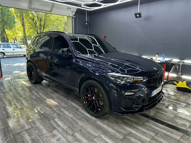 BMW X5 - фото 1