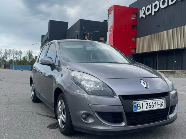 Renault Megane - фото 2