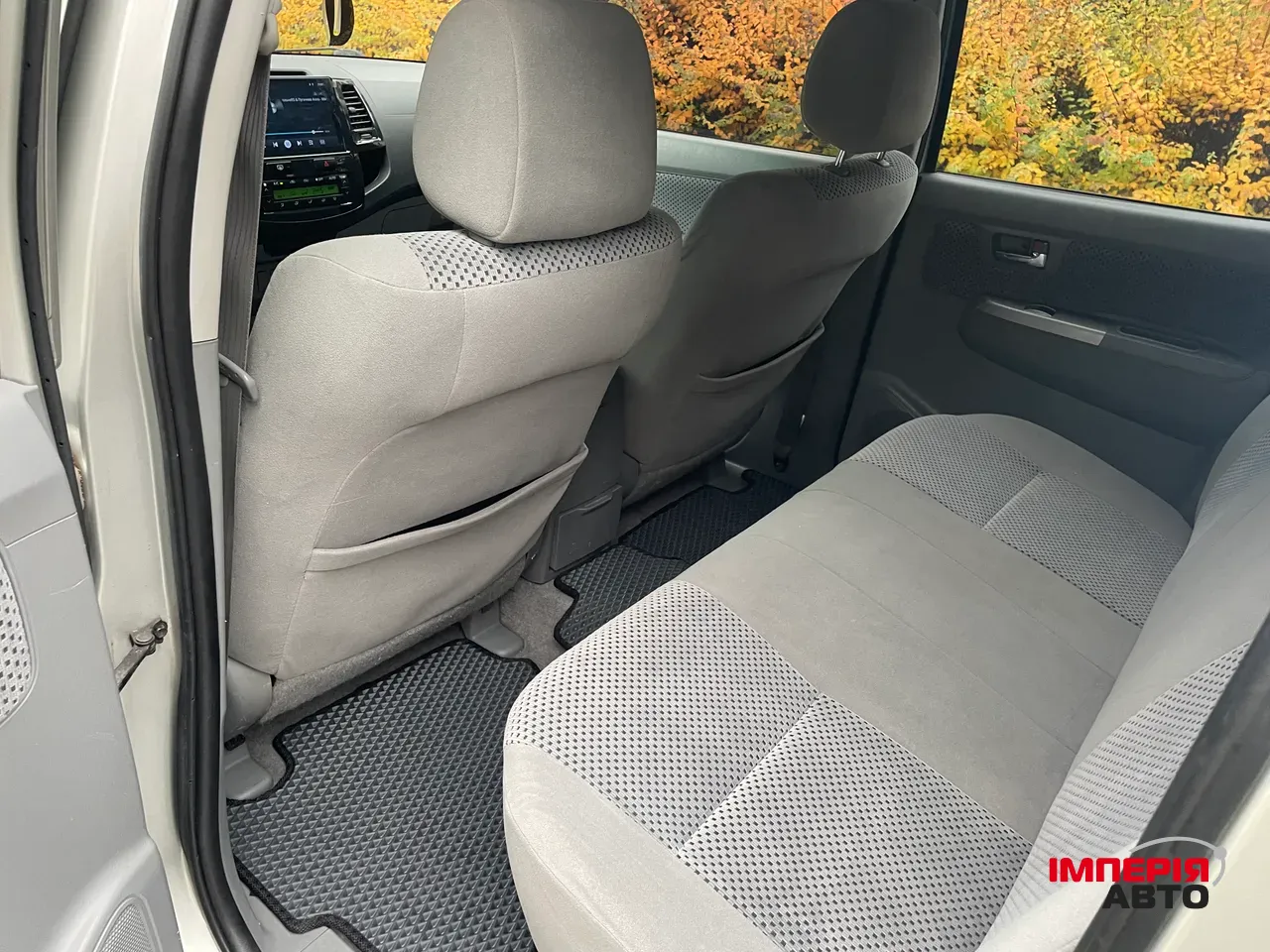 Toyota Hilux - фото 16