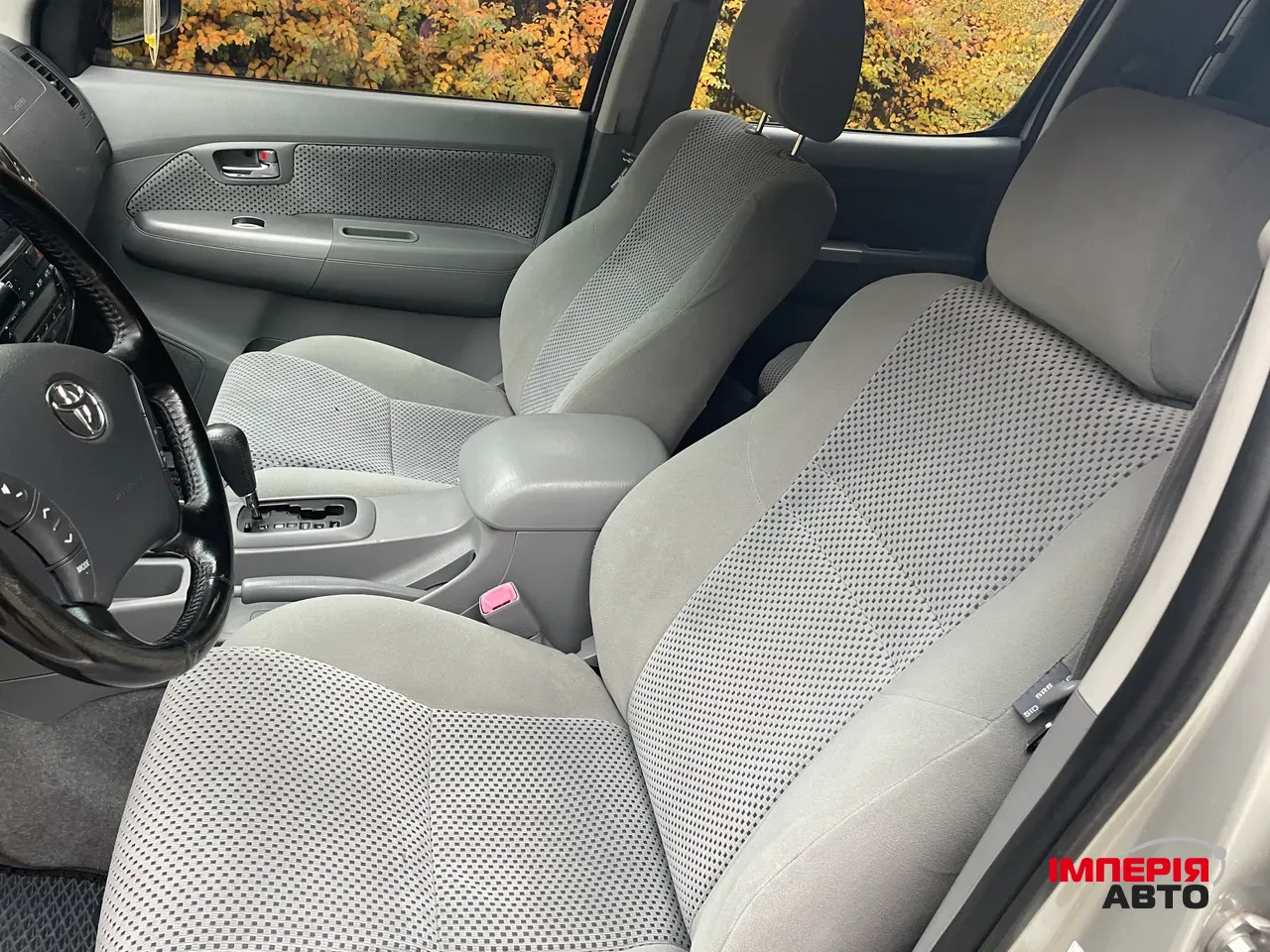 Toyota Hilux - фото 12