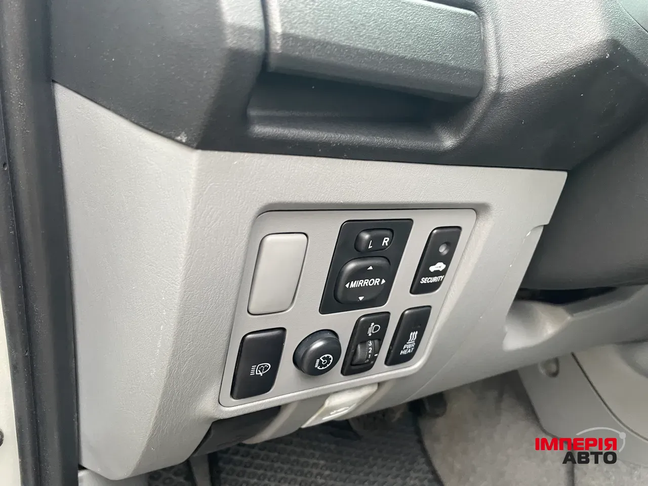 Toyota Hilux - фото 15