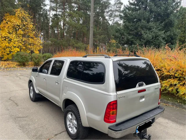 Toyota Hilux - фото 5