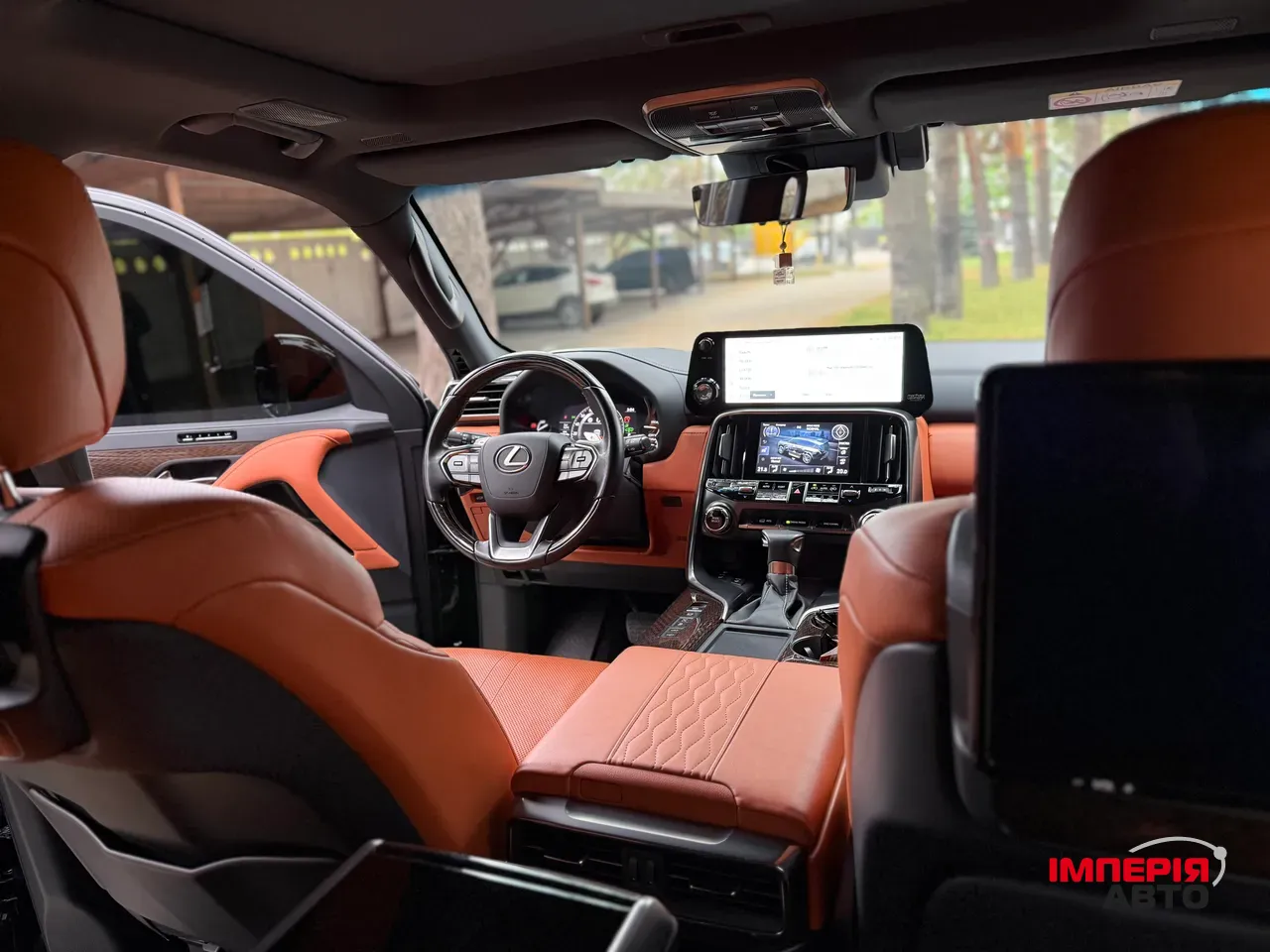 Lexus LX - фото 12