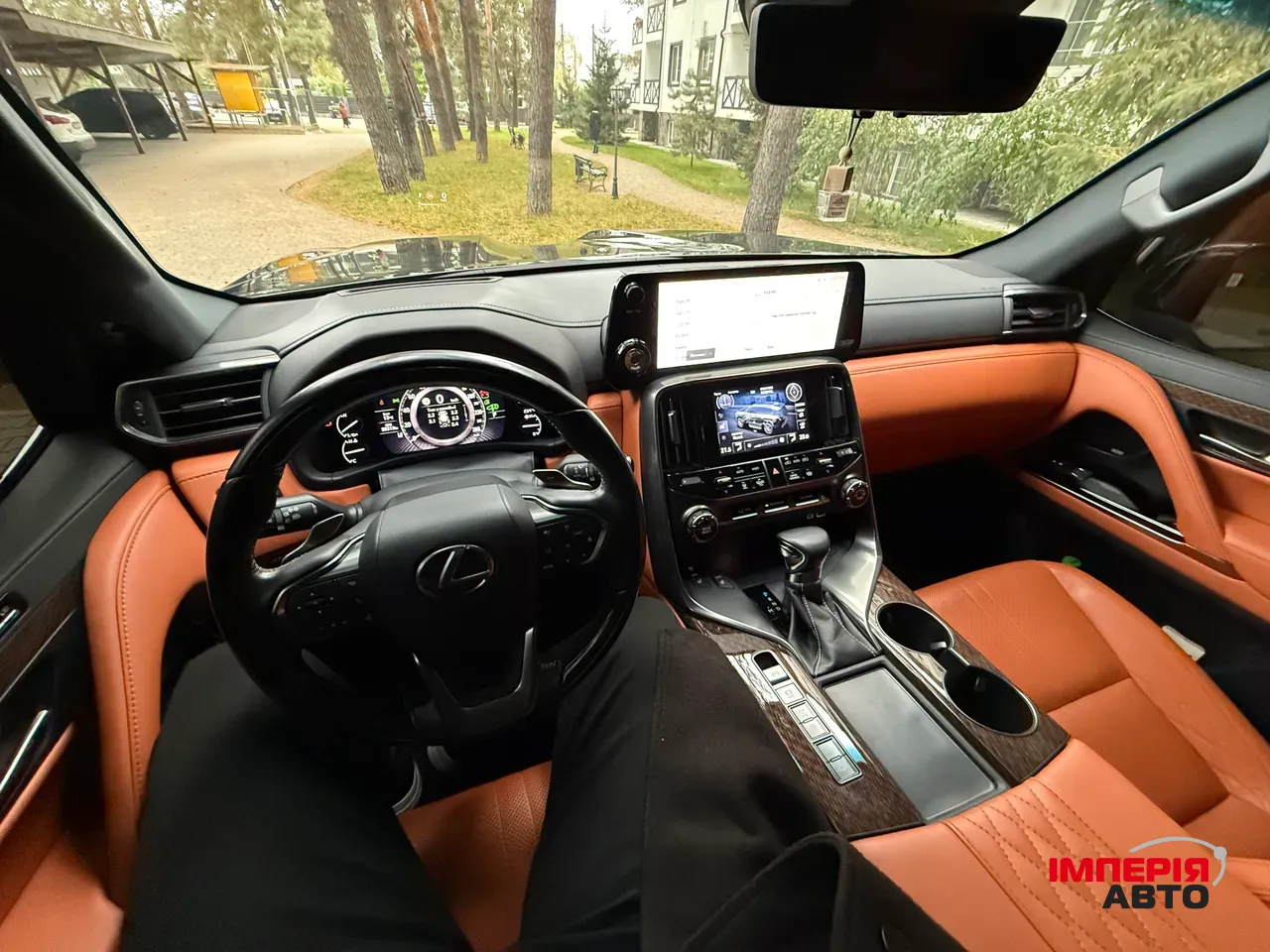 Lexus LX - фото 8