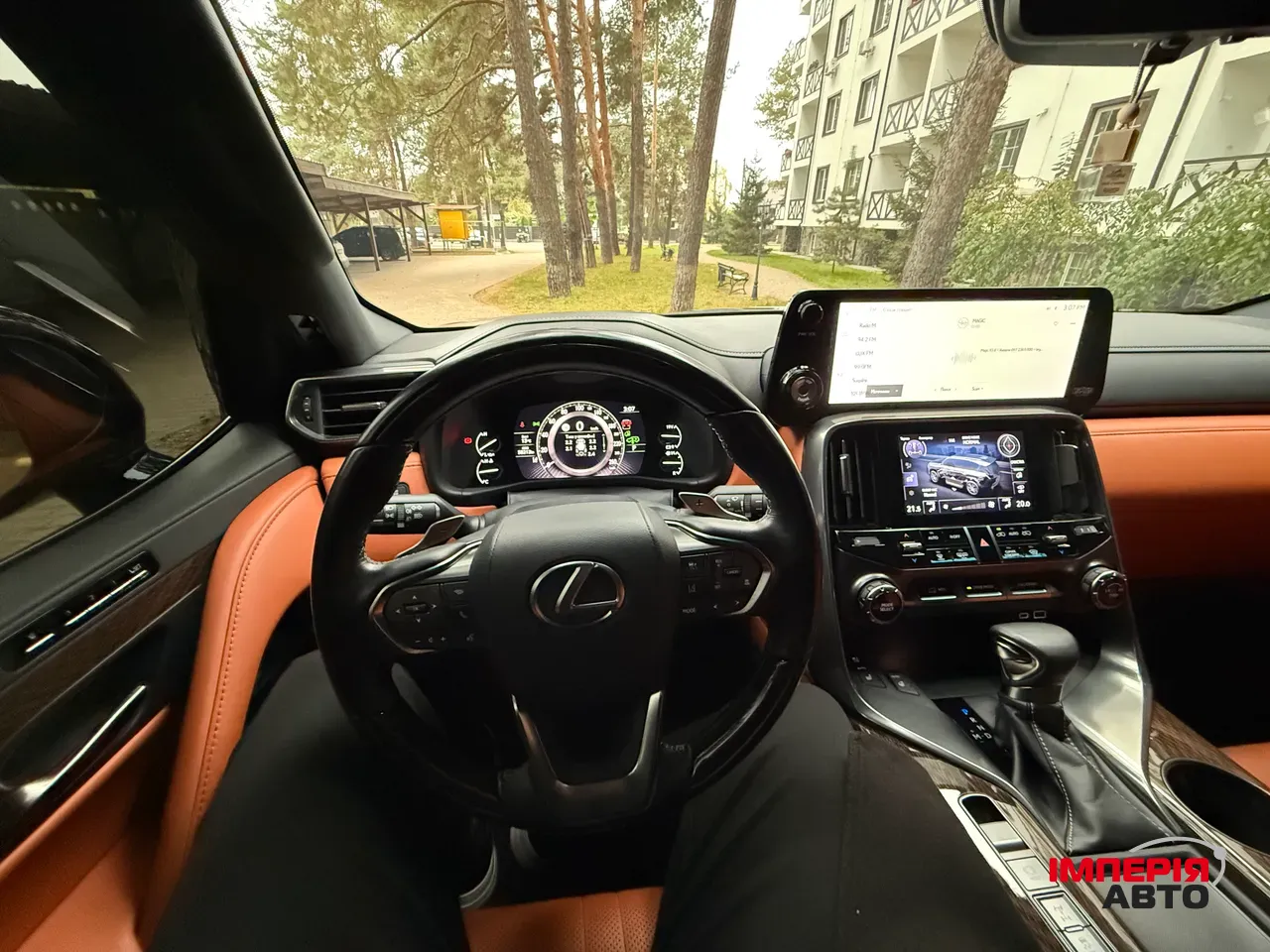 Lexus LX - фото 7