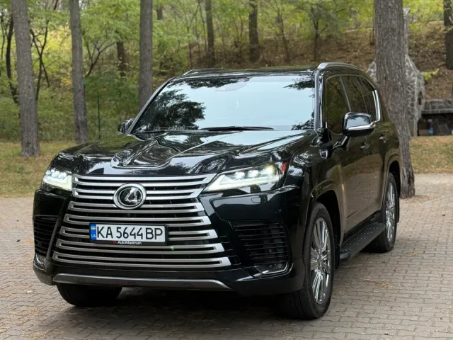 Lexus LX - фото 3