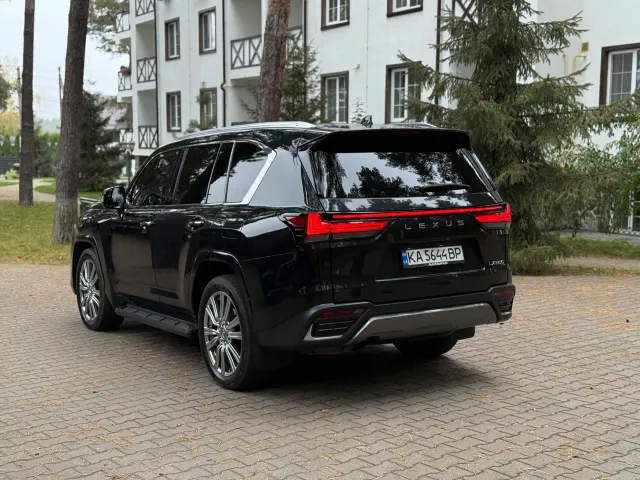 Lexus LX - фото 5