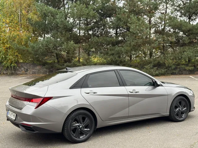 Hyundai Elantra - фото 5