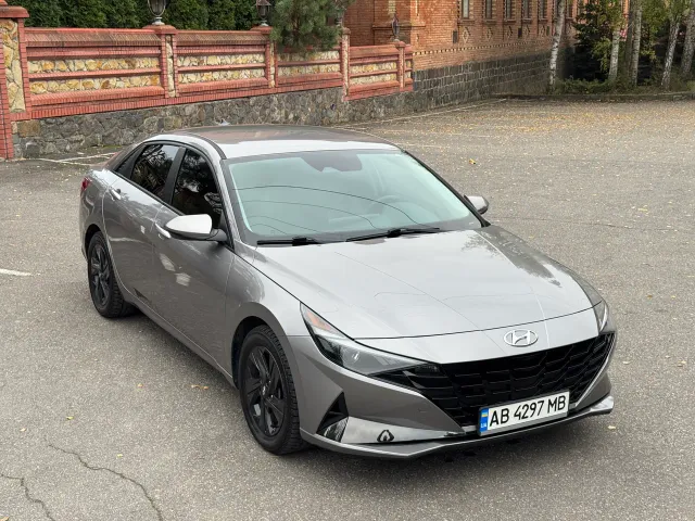 Hyundai Elantra - фото 4