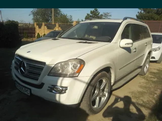 Mercedes-Benz GL-Класс - фото 1