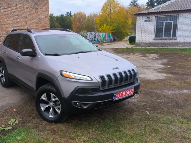Jeep Cherokee - фото 1