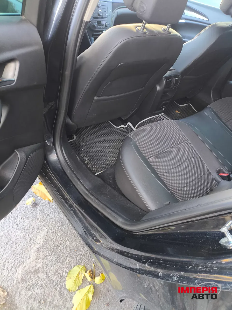 Opel Insignia - фото 9