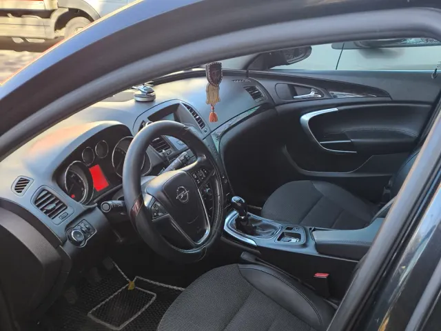 Opel Insignia - фото 4