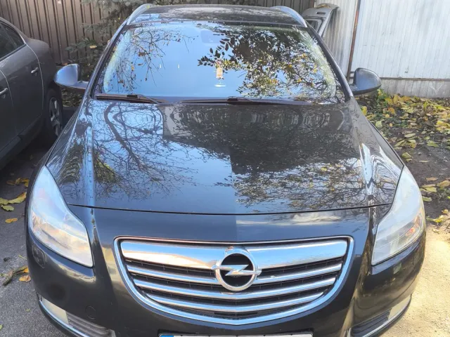 Opel Insignia - фото 1