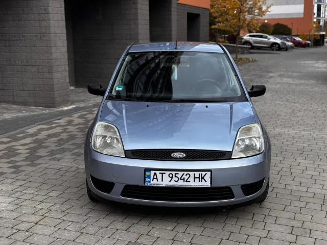 Ford Fiesta - фото 2