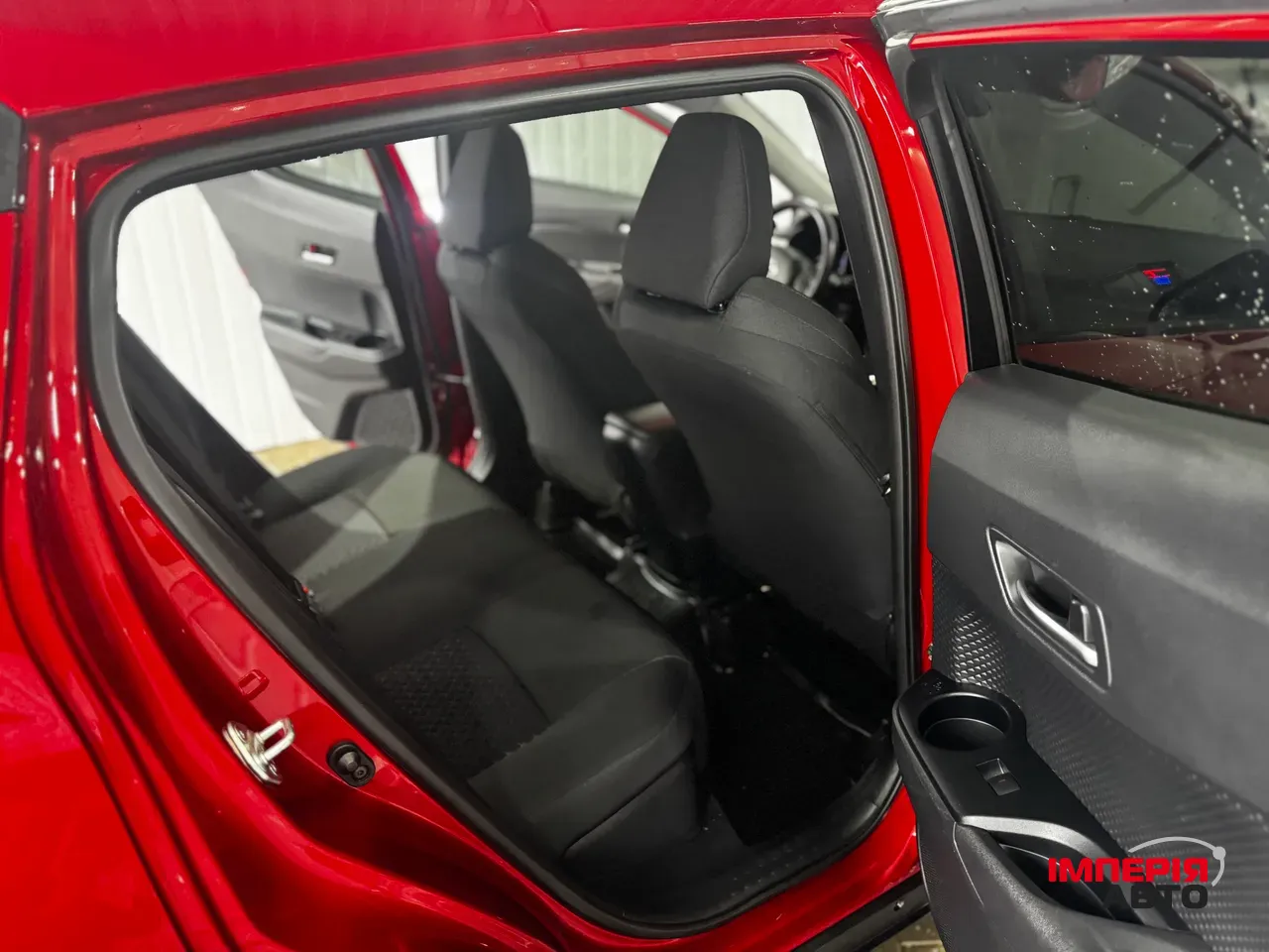 Toyota C-HR - фото 18