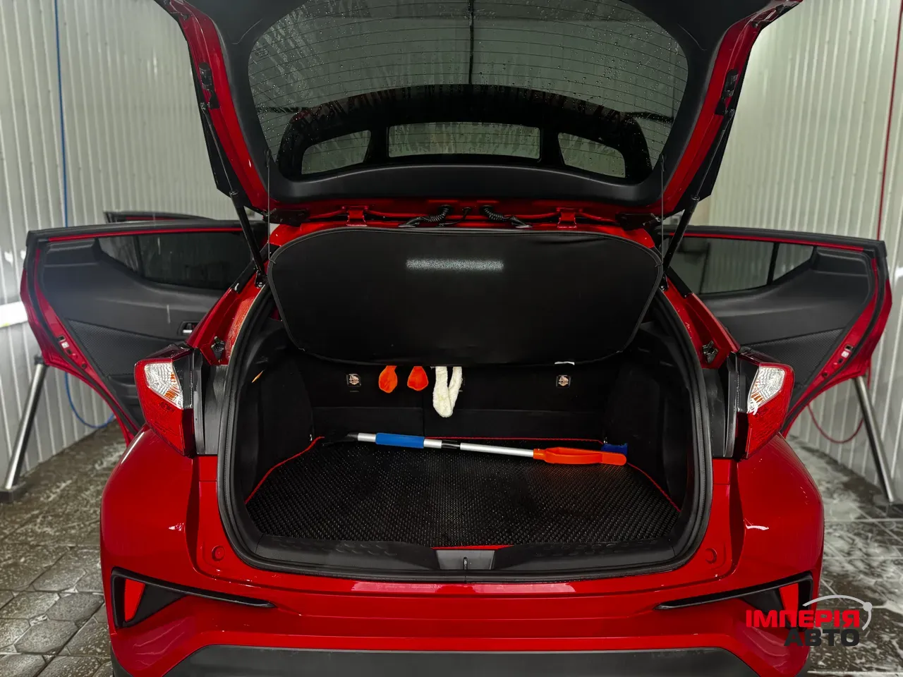 Toyota C-HR - фото 19