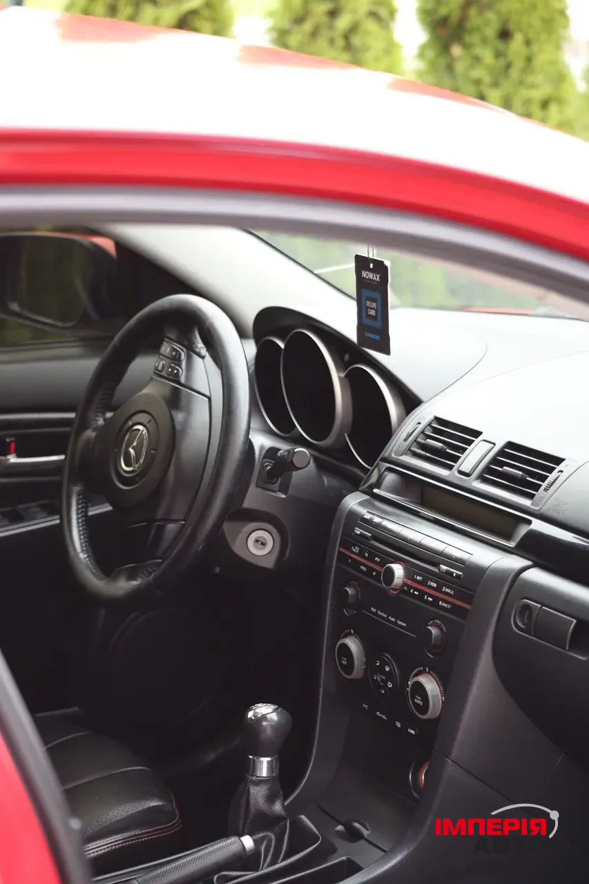 Mazda 3 - фото 9