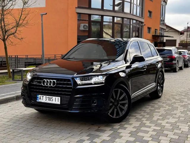 Audi Q7 - фото 2