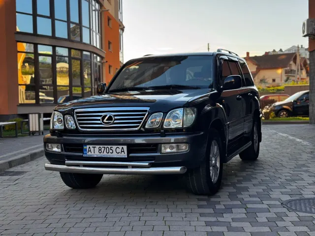 Lexus LX - фото 1